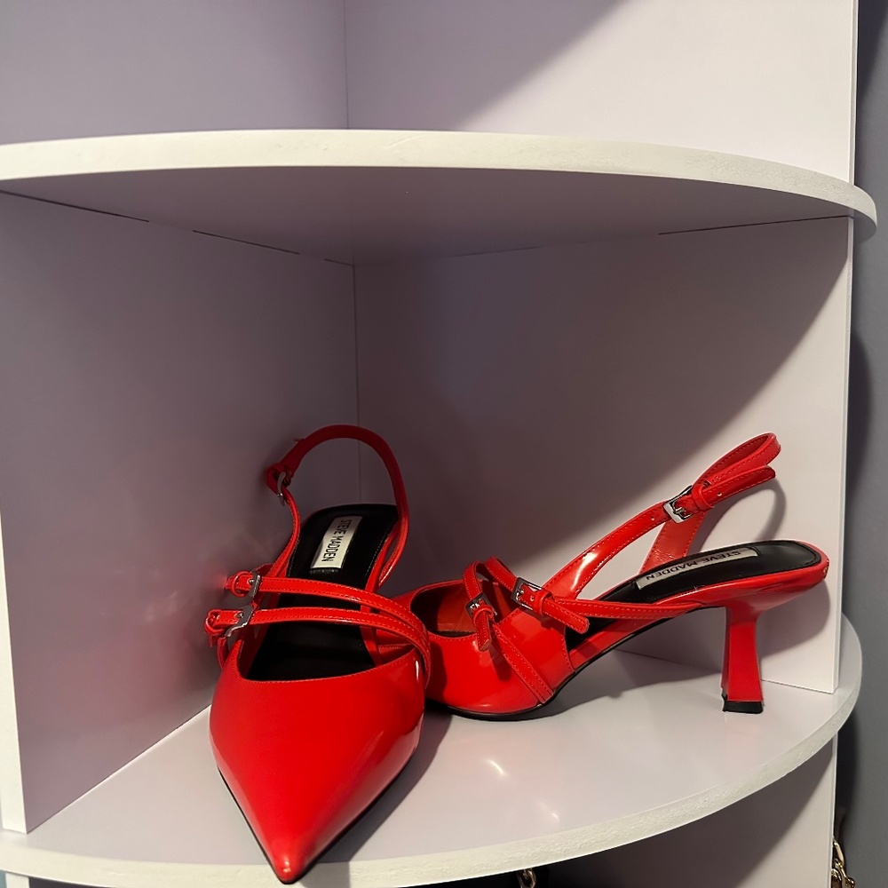 Steve Madden Red Sling back pointed Toe Pump